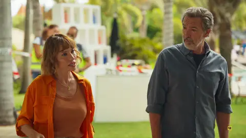 Naira intenta descifrar la personalidad de Luis Naira intenta descifrar la personalidad de Luis