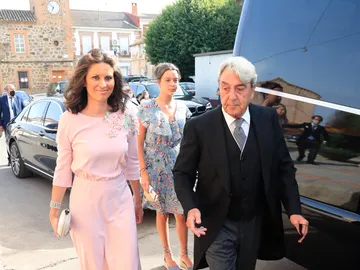 Alberto Cortina, Elena Cué y su hija Alberto Cortina, Elena Cué y su hija