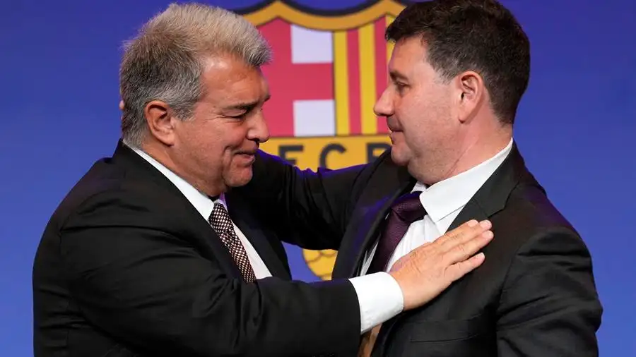 Joan Laporta se despide de Eduard Romeu Joan Laporta se despide de Eduard Romeu