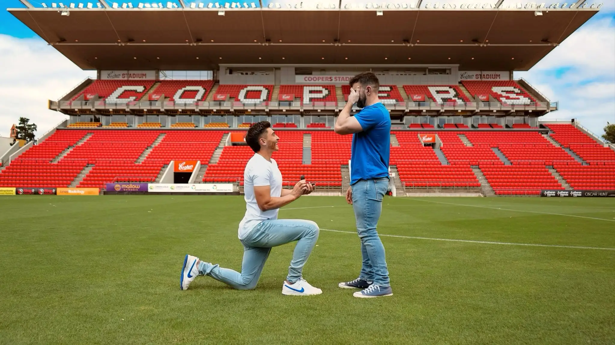 Josh Cavallo pide matrimonio a su novio Josh Cavallo pide matrimonio a su novio