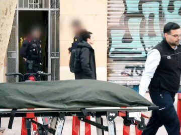 Los tres miembros de una familia aparecen muertos en Barcelona: "Todo apunta a un suicidio asistido"