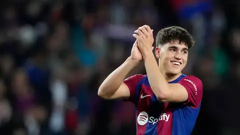 Pau Cubarsí con el Barcelona Pau Cubarsí con el Barcelona