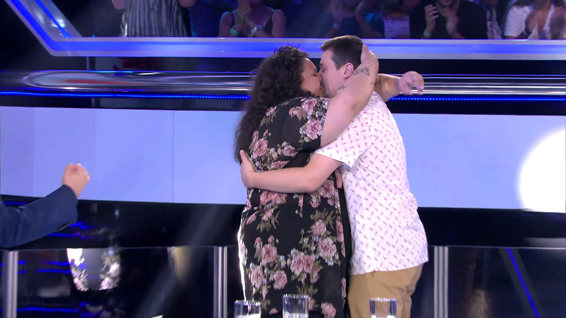 &iquest;Nos vamos de boda? &iexcl;Miguel y Sara se emocionan al descubrir que han ganado 100.000 euros!