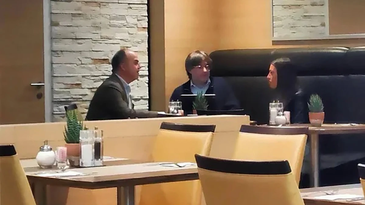 Puigdmeont con Turull y Nogueras
