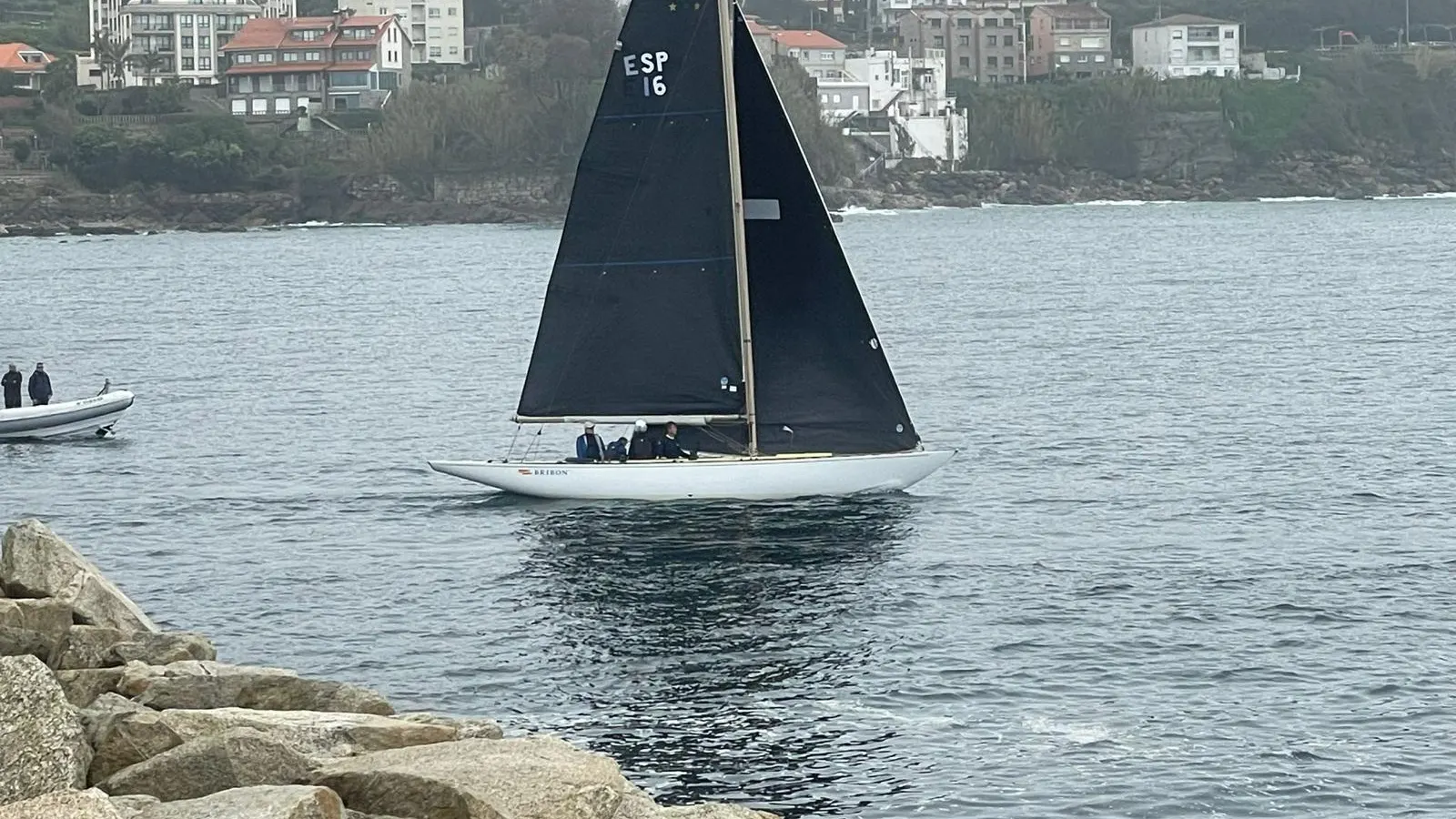 El rey em&eacute;rito Juan Carlos I a bordo del 'Brib&oacute;n'
