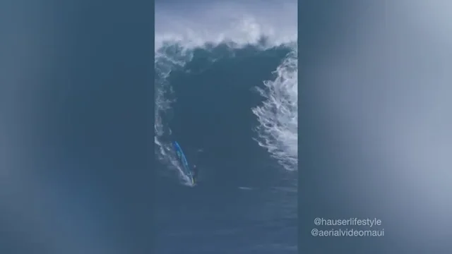 Sarah Hauser surfea la ola más grande de la historia del windsurf femenino: ¡12,19 metros! Sarah Hauser surfea la ola más grande de la historia del windsurf femenino: ¡12,19 metros!