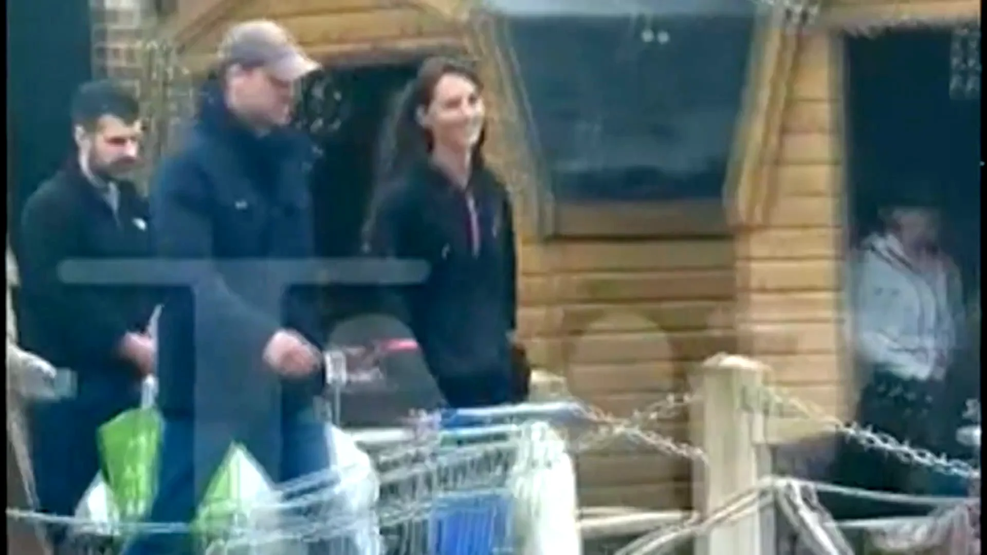 Contin&uacute;an las dudas sobre el estado de Kate Middleton: "Puede ser que haya dado un golpe en la mesa"