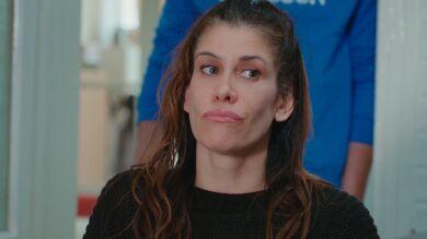 La inesperada llegada de Nurgül sacude la vida de Ender y Sahika: “Me quedo aquí a vivir”