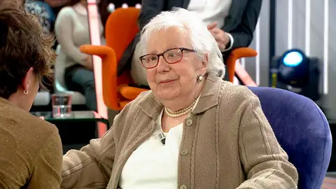 Pilar ha recuperado la ilusión gracias a Adriana, una joven que le aleja un día a la semana de la soledad no elegida Pilar ha recuperado la ilusión gracias a Adriana, una joven que le aleja un día a la semana de la soledad no elegida