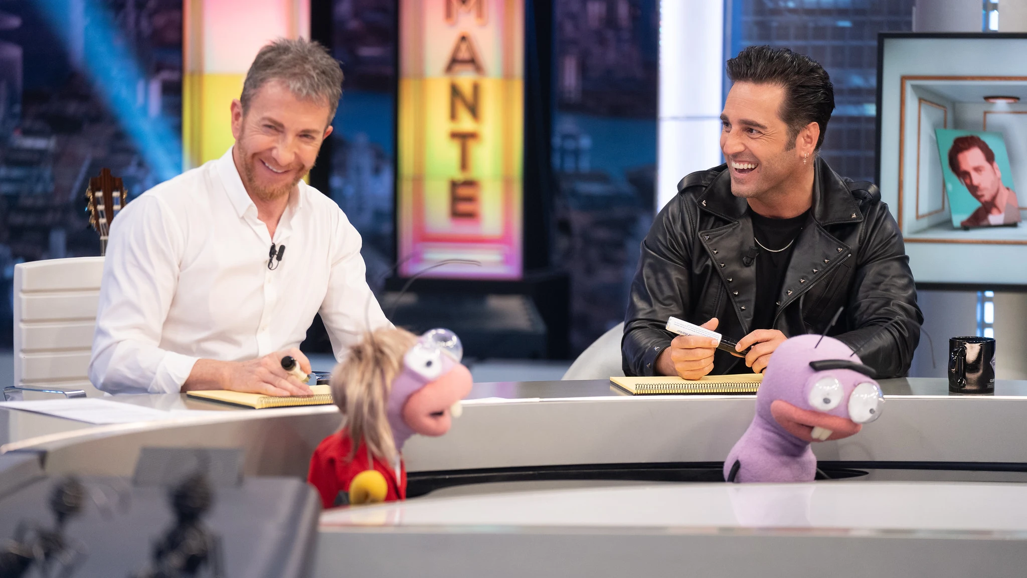 ¿Es David Bustamante el rey del marketing? ¡Las hormigas lo ponen a prueba! ¿Es David Bustamante el rey del marketing? ¡Las hormigas lo ponen a prueba!