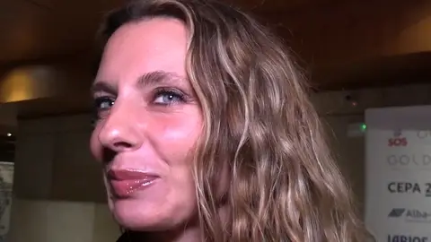 Alejandra Osborne atiende a la prensa en Sevilla Alejandra Osborne atiende a la prensa en Sevilla