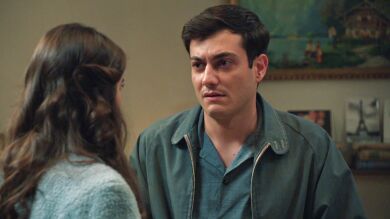 Capítulo 21 de Sueños de libertad, 22 de marzo: Tasio rompe los corazones de Carmen y Claudia, ¿también su amistad?