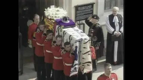 Muere Isabel Bowes-Lyon Efemérides de hoy 30 de marzo de 2024: Fallecimiento reina madre de Reino Unido