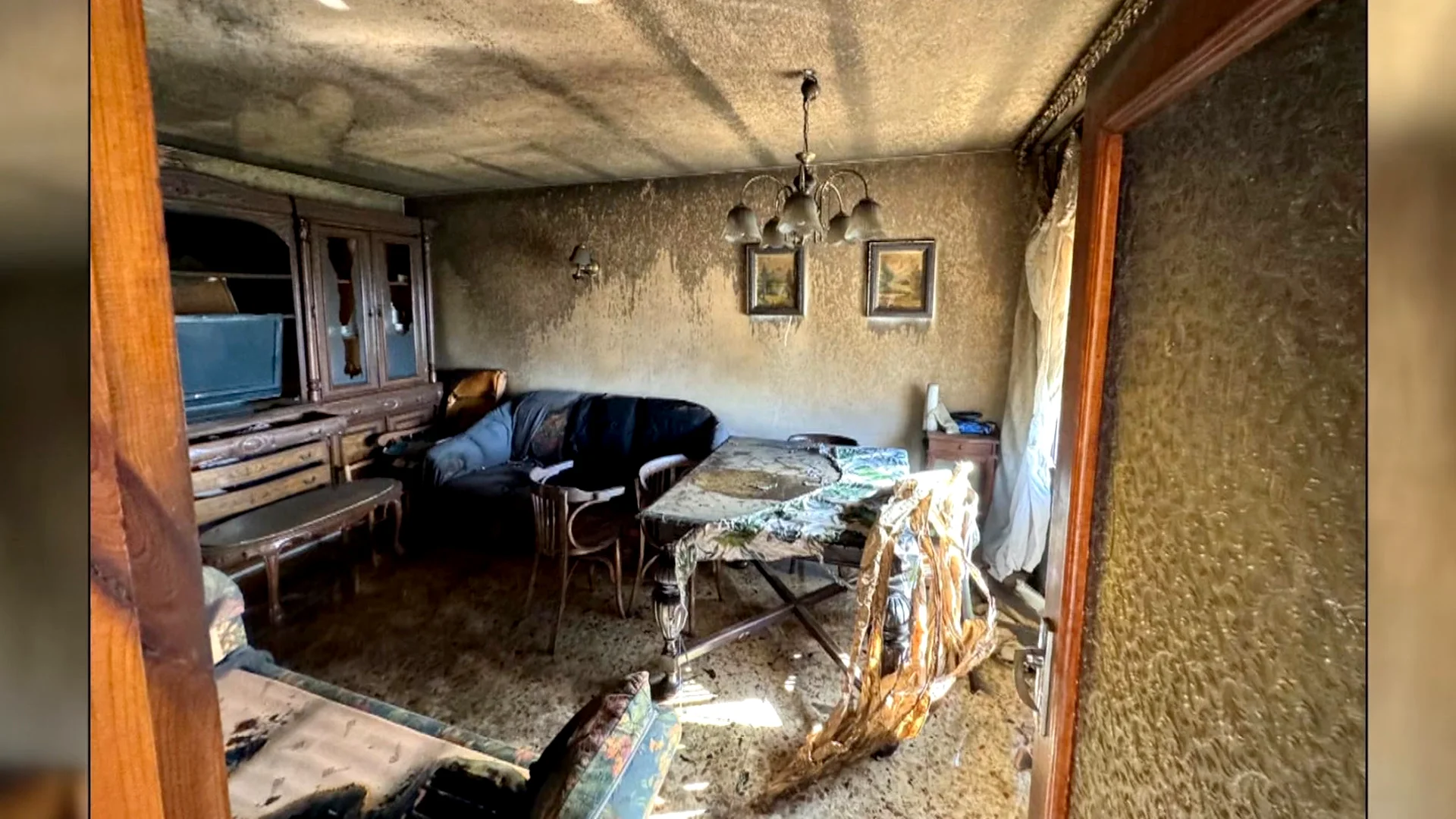 Su tía les ha quemado presuntamente la casa por venganza: "Renunció a la herencia" Su tía les ha quemado presuntamente la casa por venganza: "Renunció a la herencia"