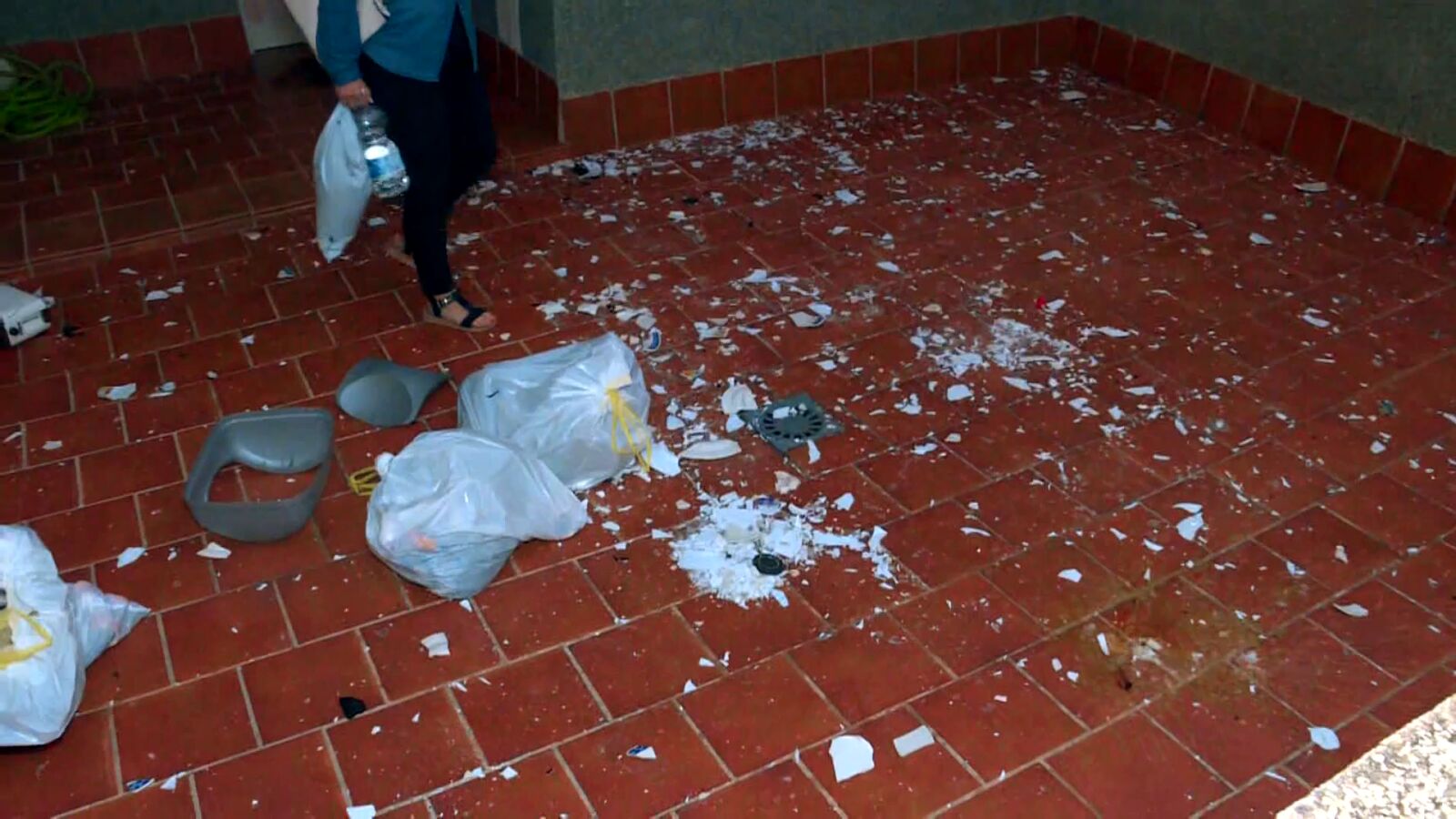 El estado de la casa del hombre atrincherado con cinco bombonas de butano de Las Gabias, en Granada