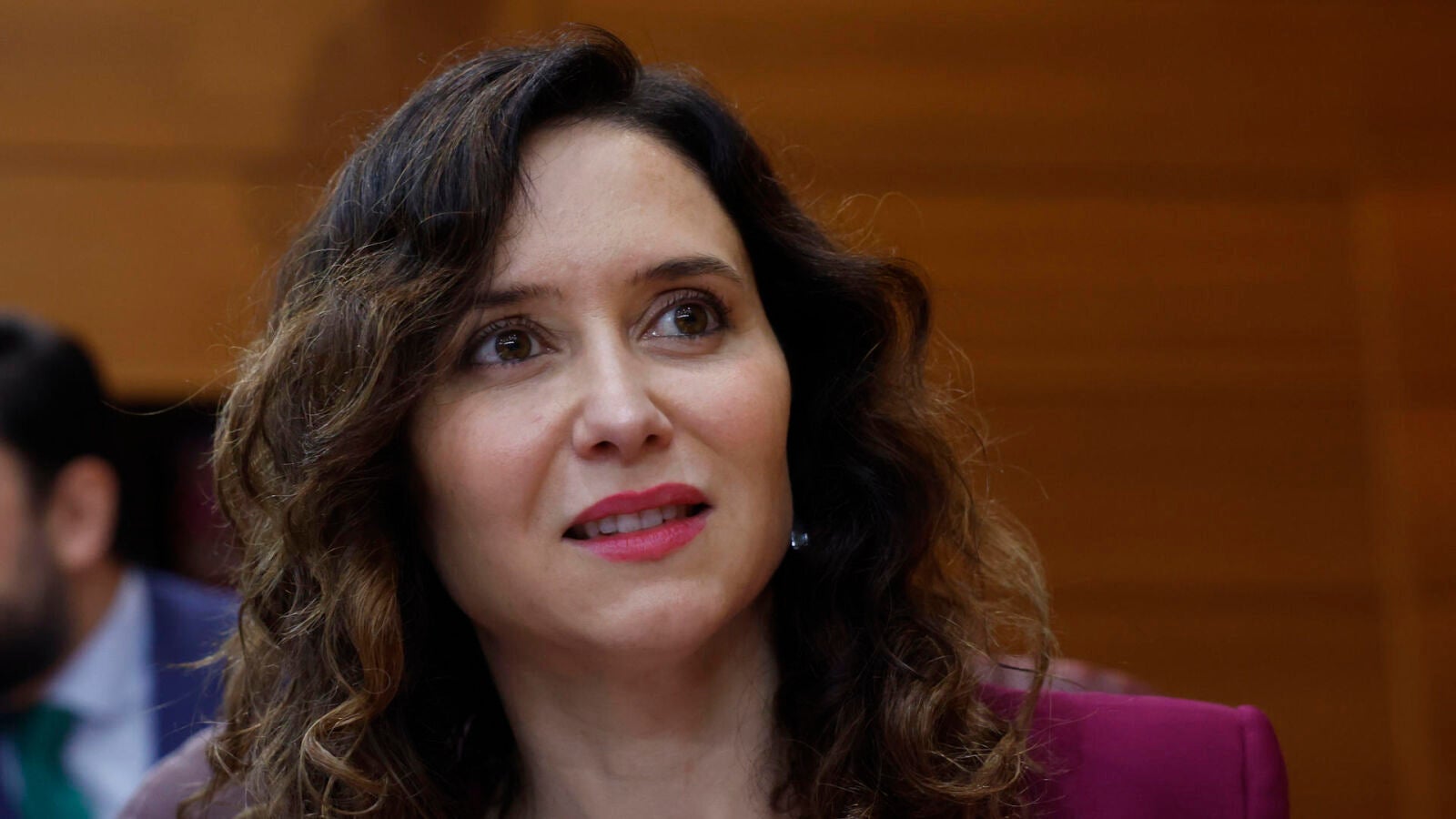 La jueza imputa a la pareja de Ayuso por presunto fraude fiscal y falsedad documental