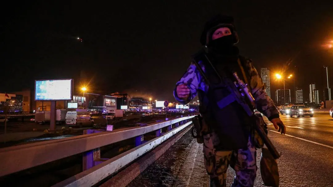 Un polic&iacute;a en Mosc&uacute;