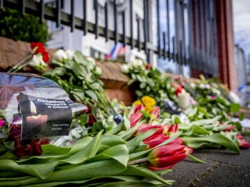 Flores tras el atentado en Moscú