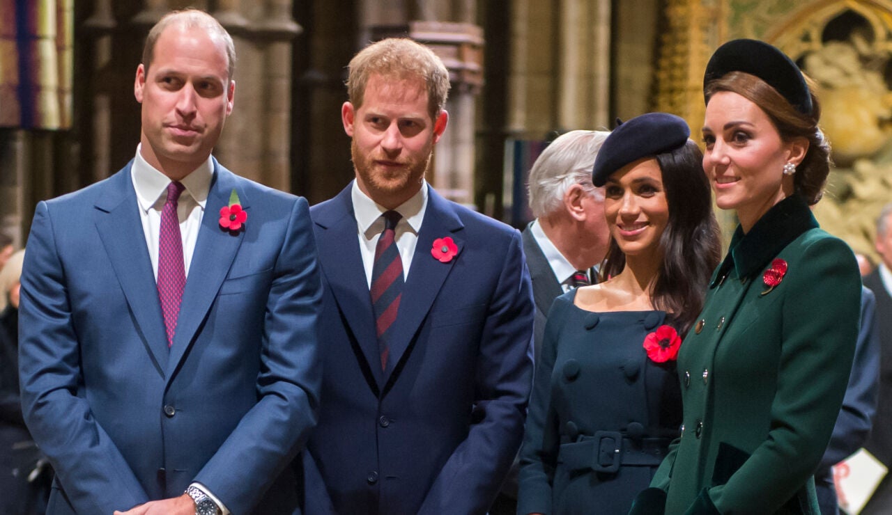El pr&iacute;ncipe Guillermo, Harry, Meghan Markle y Kate Middleton