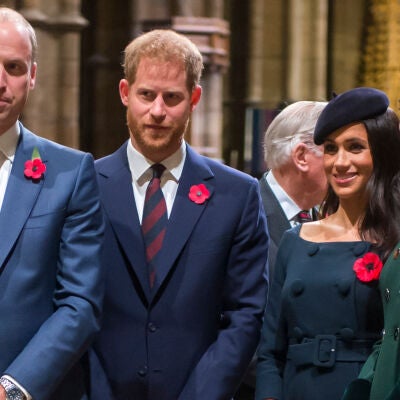 El pr&iacute;ncipe Guillermo, Harry, Meghan Markle y Kate Middleton
