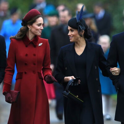 El pr&iacute;ncipe Guillermo, Kate Middleton, Meghan Markle y Harry