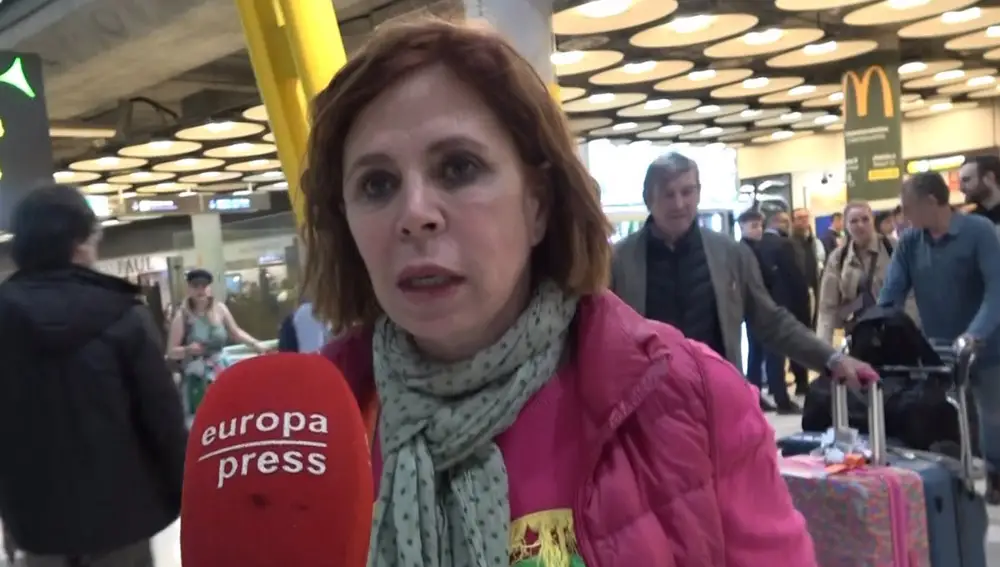Ágatha Ruiz de la Prada en el aeropuerto de Madrid