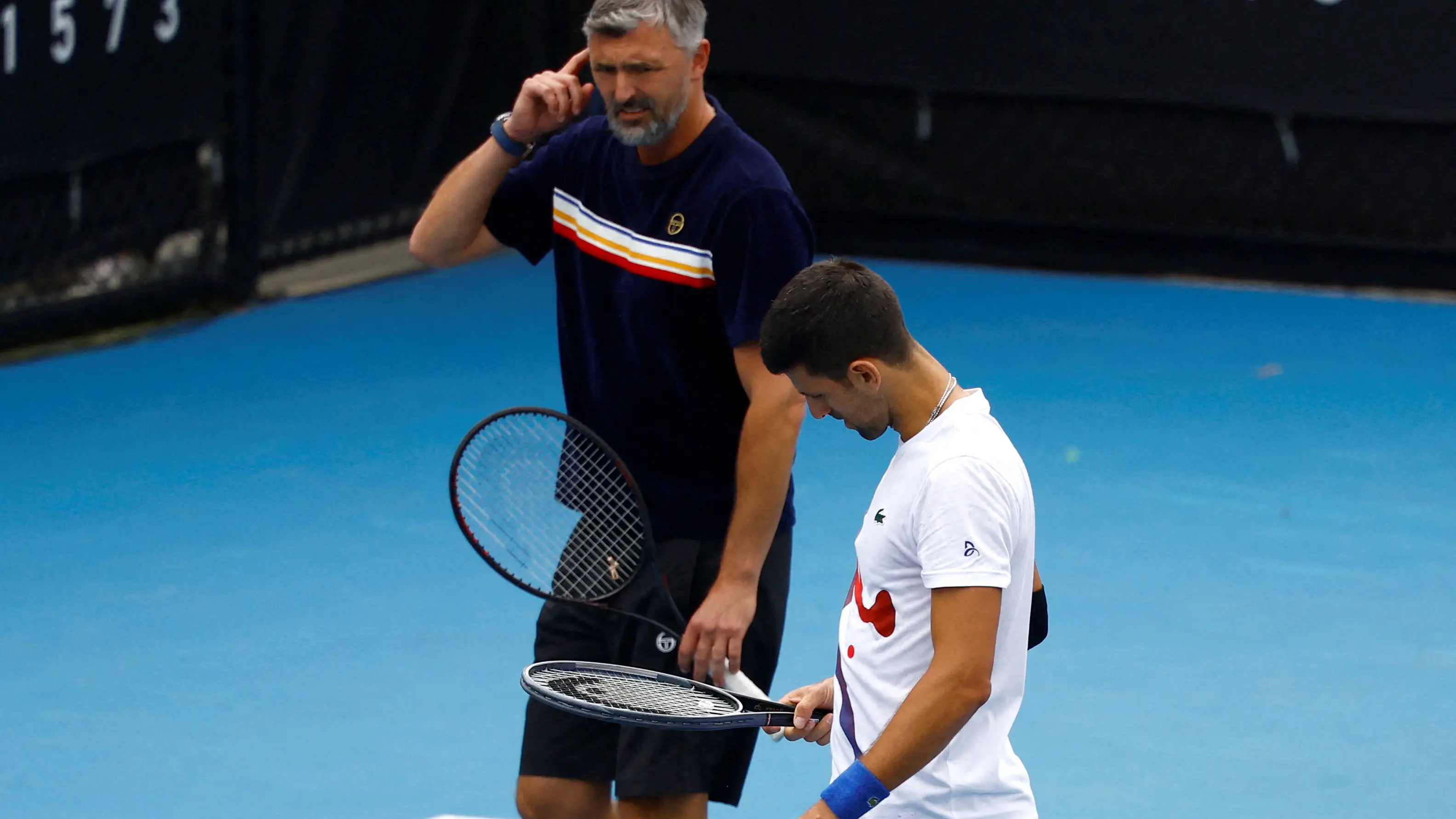 Djokovic y Goran Ivanisevic en un entrenamiento en Melborune en 2024 Djokovic y Goran Ivanisevic en un entrenamiento en Melborune en 2024