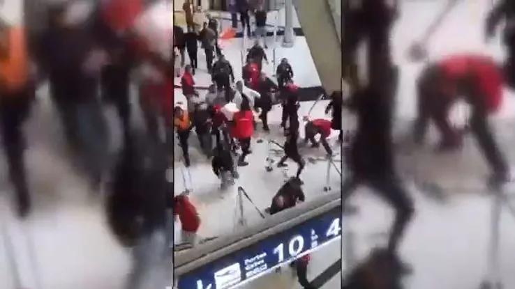 Pelea en el aeropuerto de Par&iacute;s