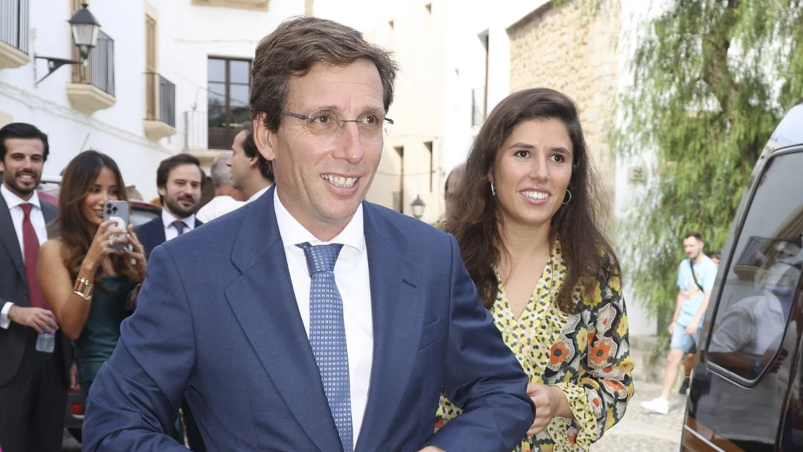 Jos&eacute; Luis Mart&iacute;nez-Almeida y Teresa Urquijo