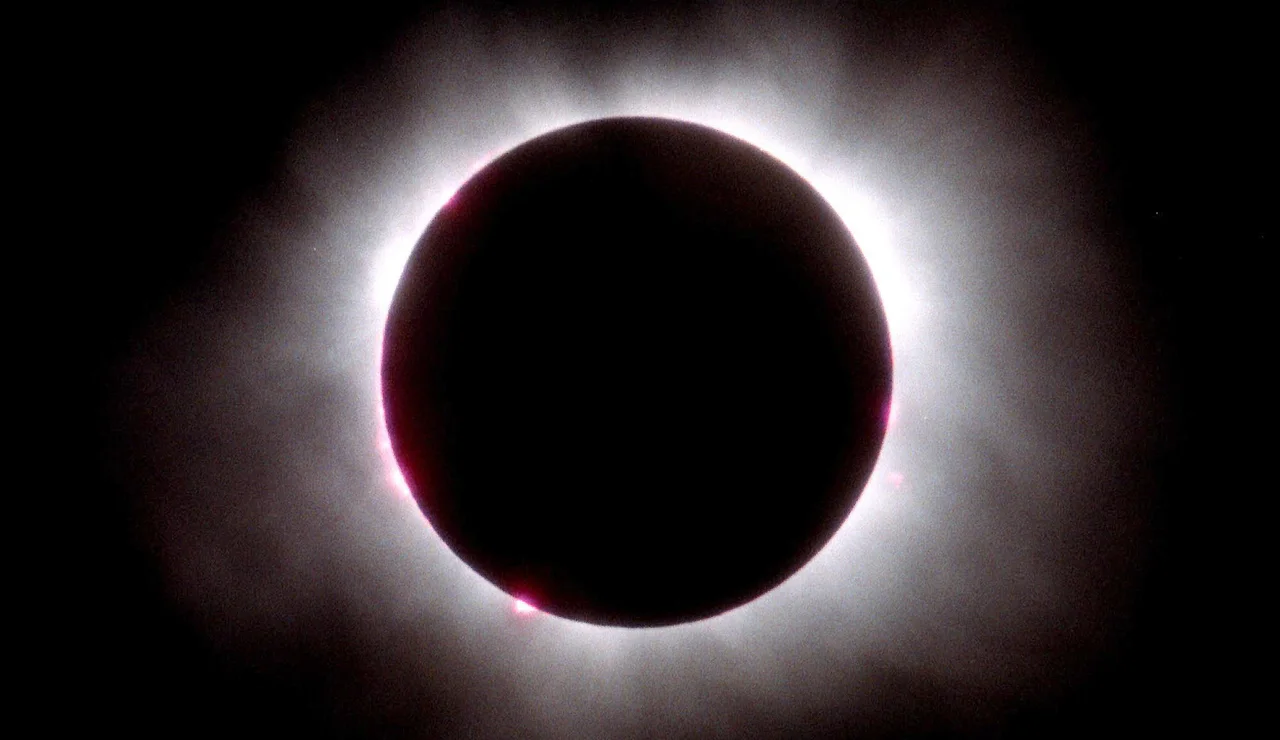 Eclipse solar total