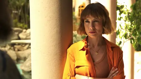 Naira descubre por qué Luis está en suspensión disciplinaria Naira descubre por qué Luis está en suspensión disciplinaria