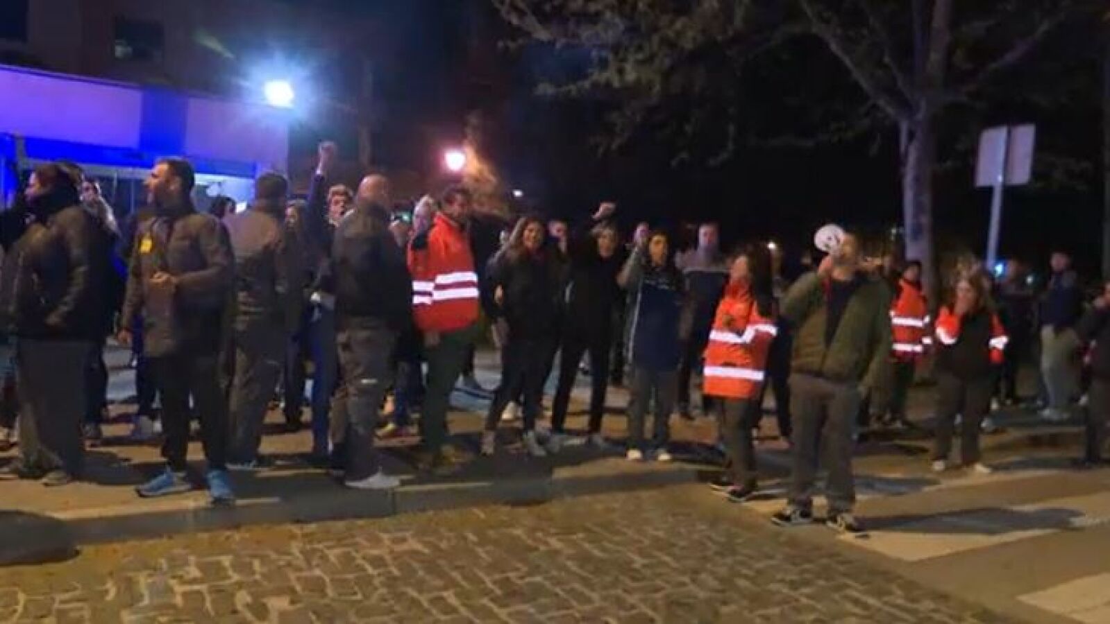 Huelga Iveco: trabajadores protestan a las puertas de la fábrica para exigir mejores condiciones