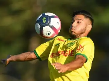 Percy Prado durante un partido con el Nantes Percy Prado durante un partido con el Nantes