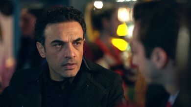 Efe se arma de valor y le confiesa a Eren todo lo que siente por Tuğçe: “Tu hija me gusta de verdad”