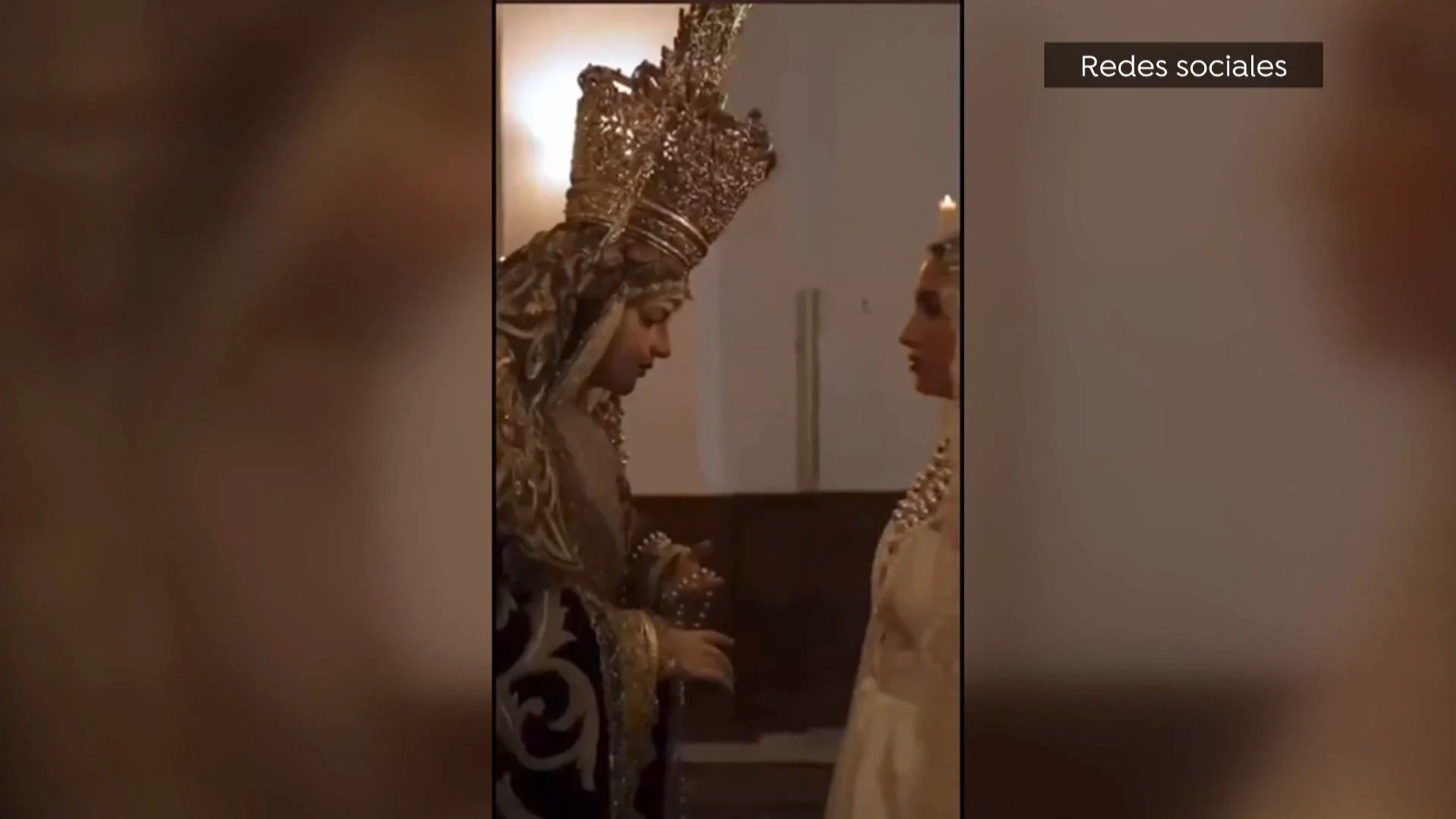 Una de las actrices del polémico anuncio de Málaga frente a la Virgen Una de las actrices del polémico anuncio de Málaga frente a la Virgen
