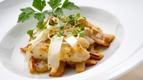 Receta de espárragos blancos en tres texturas, de Arguiñano: "Son muy fáciles de preparar" Receta de espárragos blancos en tres texturas, de Arguiñano: "Son muy fáciles de preparar"