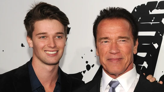 Arnold Schwarzenegger con su hijo Patrick Schwarzenegger Arnold Schwarzenegger con su hijo Patrick Schwarzenegger
