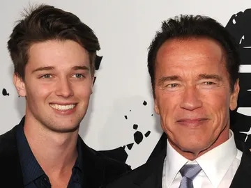 Arnold Schwarzenegger con su hijo Patrick Schwarzenegger Arnold Schwarzenegger con su hijo Patrick Schwarzenegger