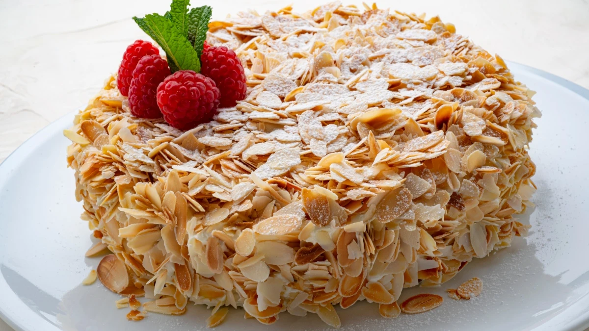 Arguiñano, deleitado con la receta de la Tarta Sara: "¡Qué espectáculo de tarta!" Tarta Sara