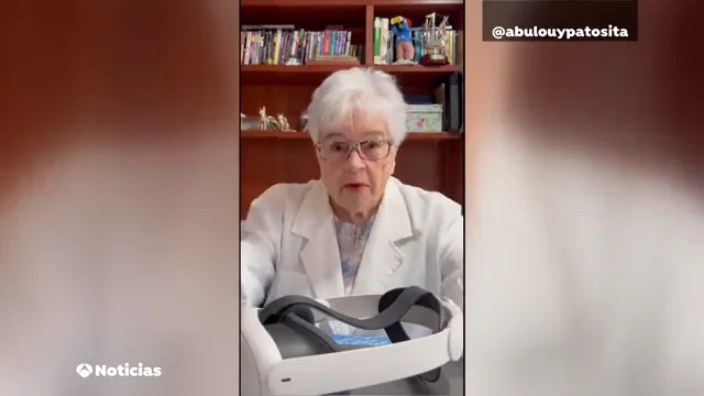 no publicar As&iacute; es Lourdes, la abuela de 80 a&ntilde;os que recrea mundos con realidad virtual: "Me incorpor&eacute; de cabeza a la &eacute;poca digital"