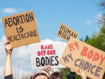 La Corte Suprema de Arizona reactiva una ley de 1864 para prohibir casi totalmente el aborto La Corte Suprema de Arizona reactiva una ley de 1864 para prohibir casi totalmente el aborto