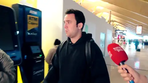 Froilán vuelve a Abu Dabi después de 96 horas en España muy ajetreadas: boda, cumpleaños y reuniones familiares Froilán vuelve a Abu Dabi después de 96 horas en España muy ajetreadas: boda, cumpleaños y reuniones familiares