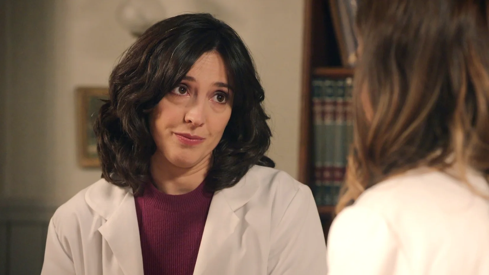 Luz le confirma a Begoña sus sospechas: ¡Su tía tuvo una hija! Luz le confirma a Begoña sus sospechas: ¡Su tía tuvo una hija!