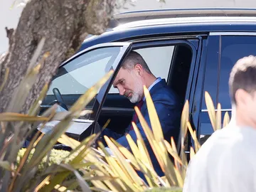 El rey Felipe VI, a la salida del hospital El rey Felipe VI, a la salida del hospital