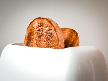 Dos rebanadas de pan tostado