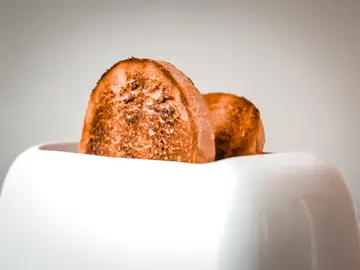 Dos rebanadas de pan tostado Dos rebanadas de pan tostado