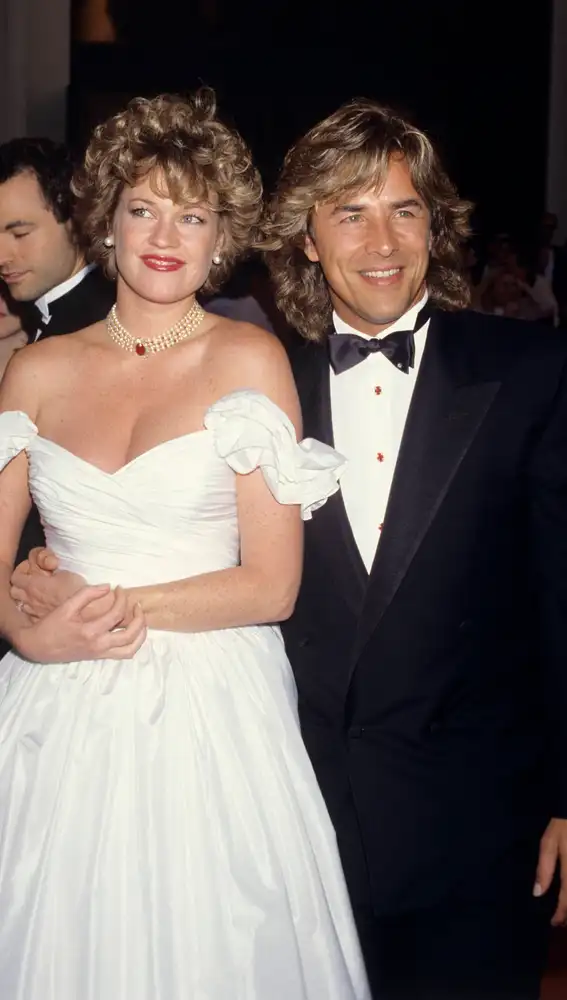  Melanie Griffith y Don Johnson en los Oscar de 1989
