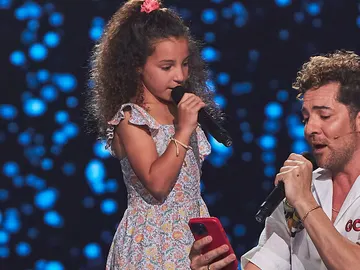 Valeria cumple su sueño al cantar junto a David Bisbal Valeria cumple su sueño al cantar junto a David Bisbal