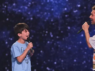 Luis canta junto a David Bisbal en La Voz Kids Luis canta junto a David Bisbal en La Voz Kids