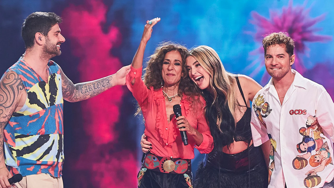 Melendi, Lola Índigo, Rosario y Bisbal inauguran La Voz Kids con una actuación de ensueño Melendi, Lola Índigo, Rosario y Bisbal inauguran La Voz Kids con una actuación de ensueño